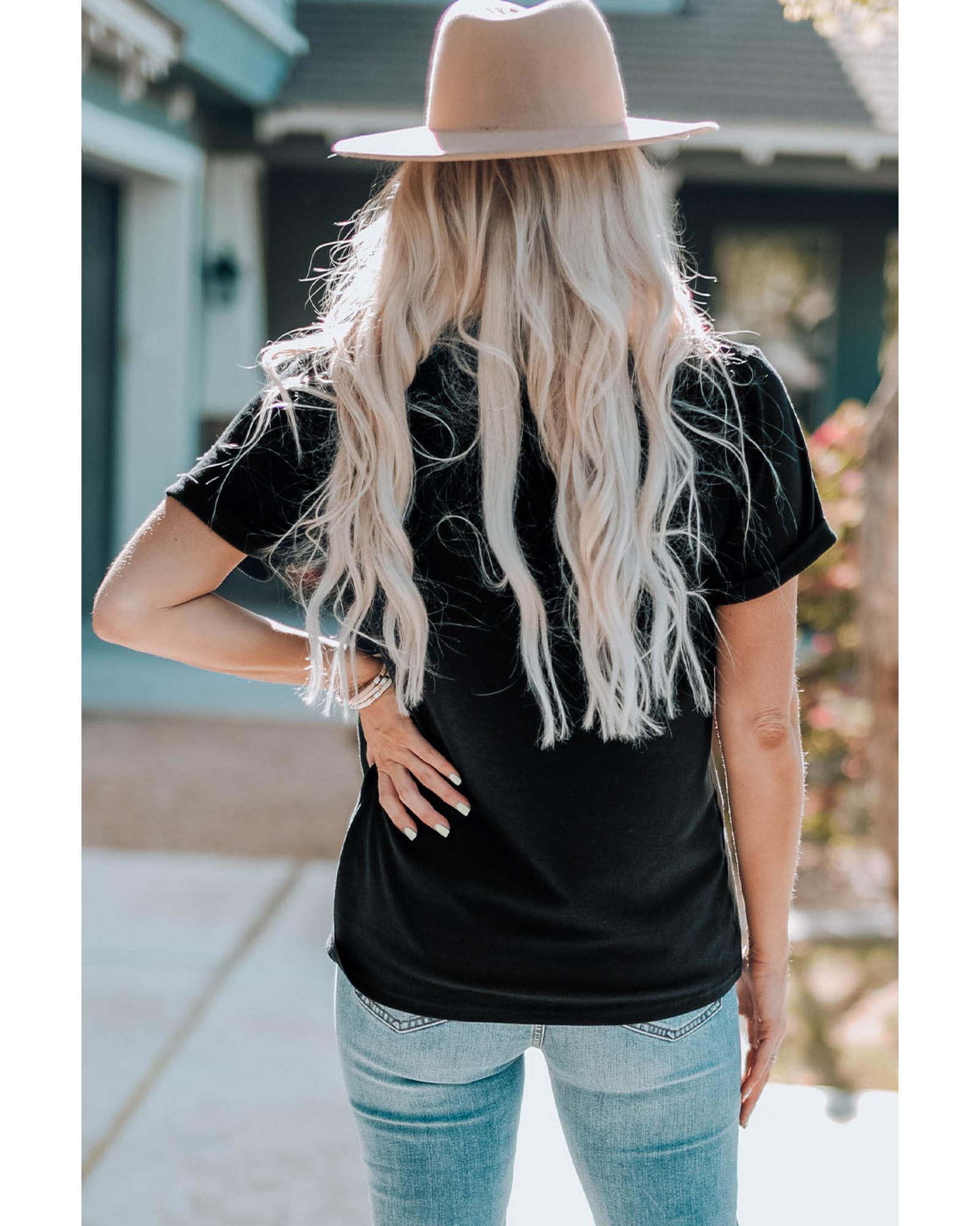 Azura Exchange Hippies And The Cowboys Graphic Tee - M