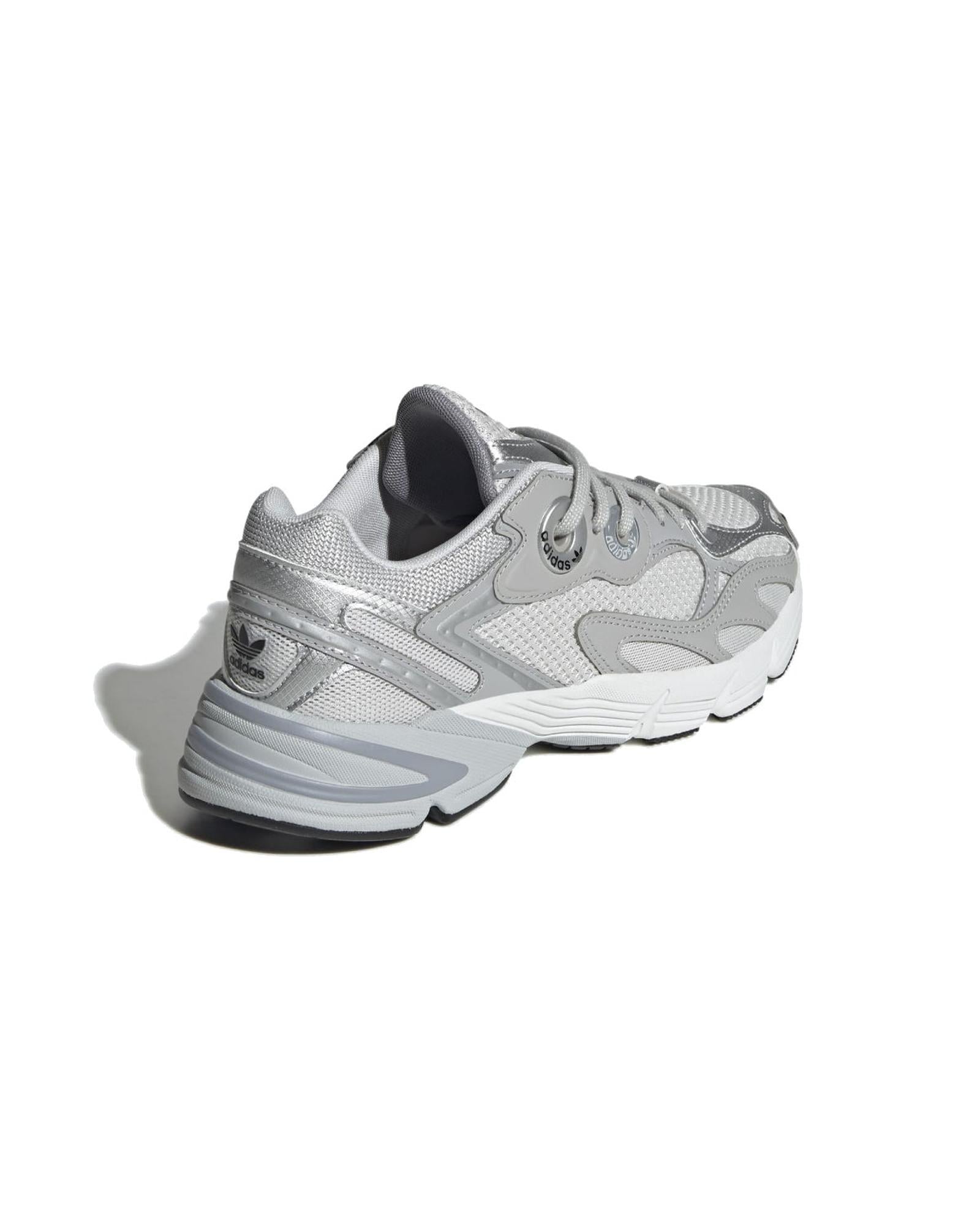 Modern Womens Running Shoes with Engineered Midsole - 11 US