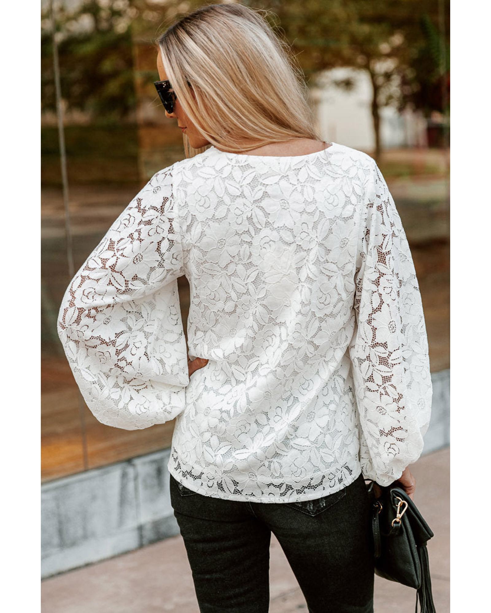 Azura Exchange Floral Lace Crochet V Neck Top - S