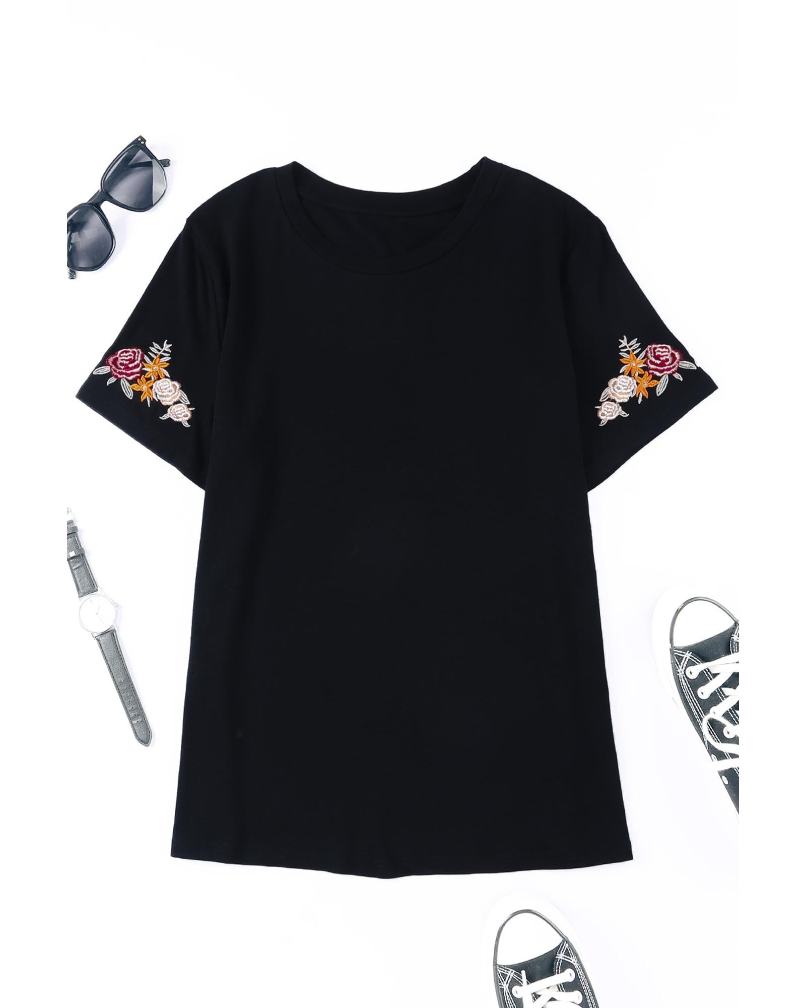 Azura Exchange Embroidered Short Sleeve T-Shirt with Floral Detail - L