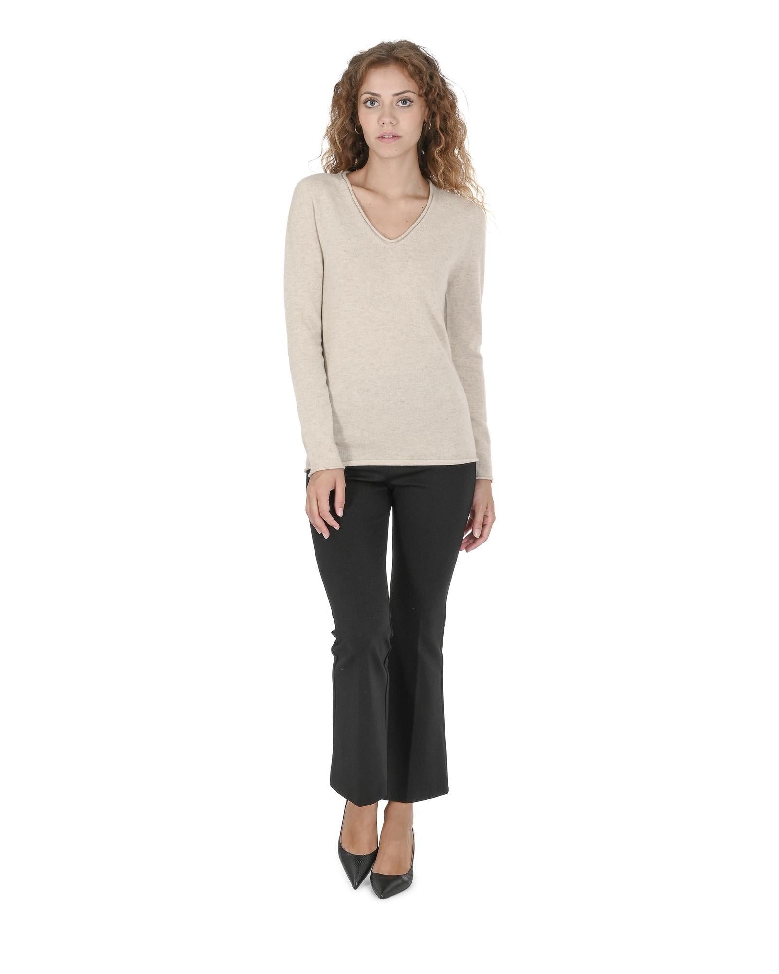 Crown of Edinburgh Cashmere Women's Premium Italian Cashmere V-Neck Sweater in Beige - 48 EU