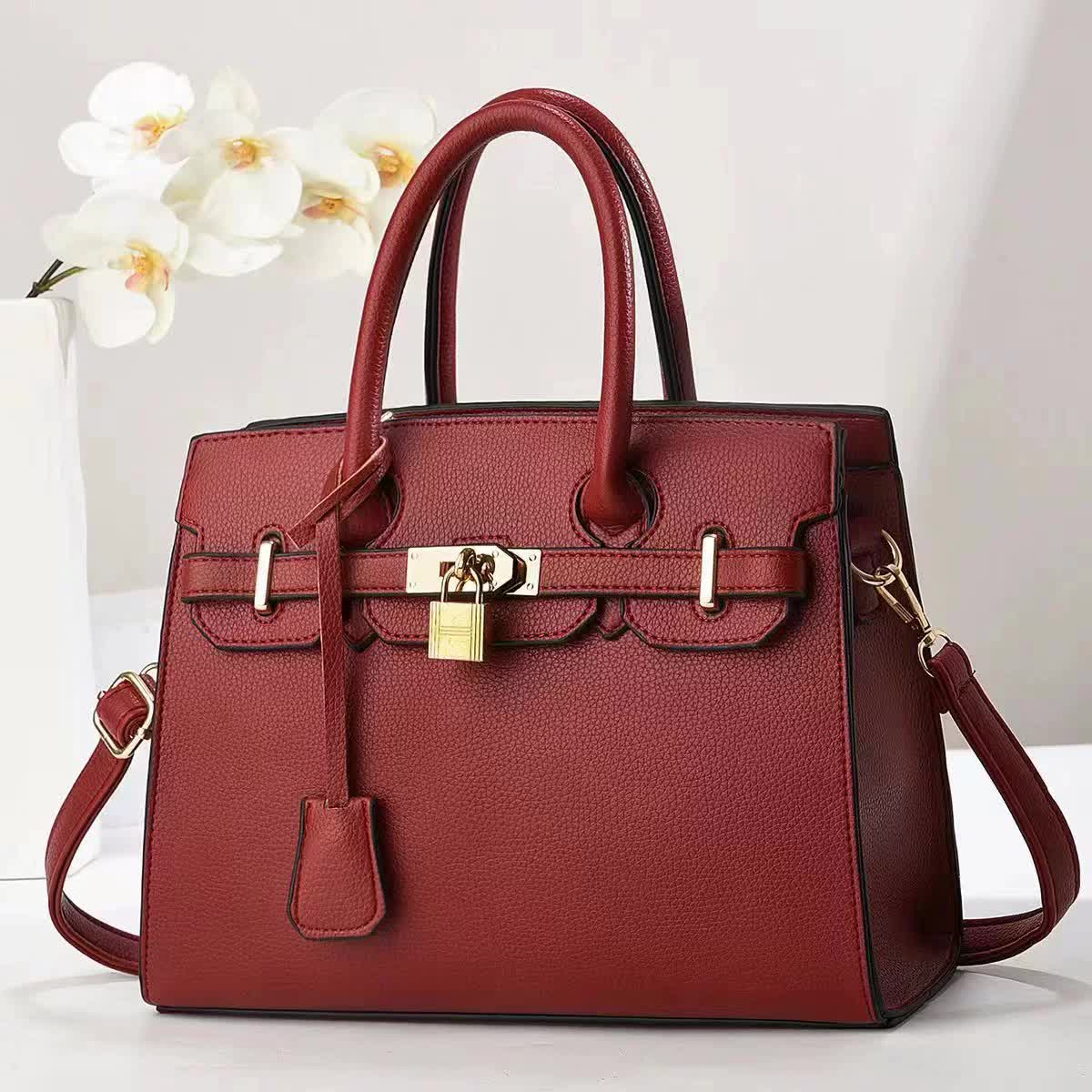 Red Elegant PU Leather Handbag with Lock Decoration - Structured Tote Bag for Women